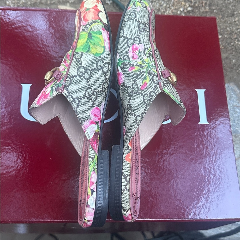 Gucci Women's Floral Loafers - Pink and Green - Picture 8 of 11